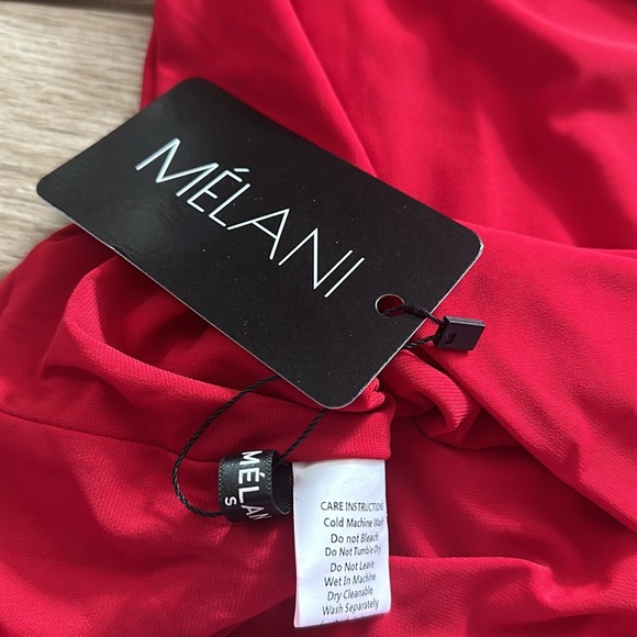 Melanie the label Kyla Red Reversible Mini Dress - Picture 9 of 10